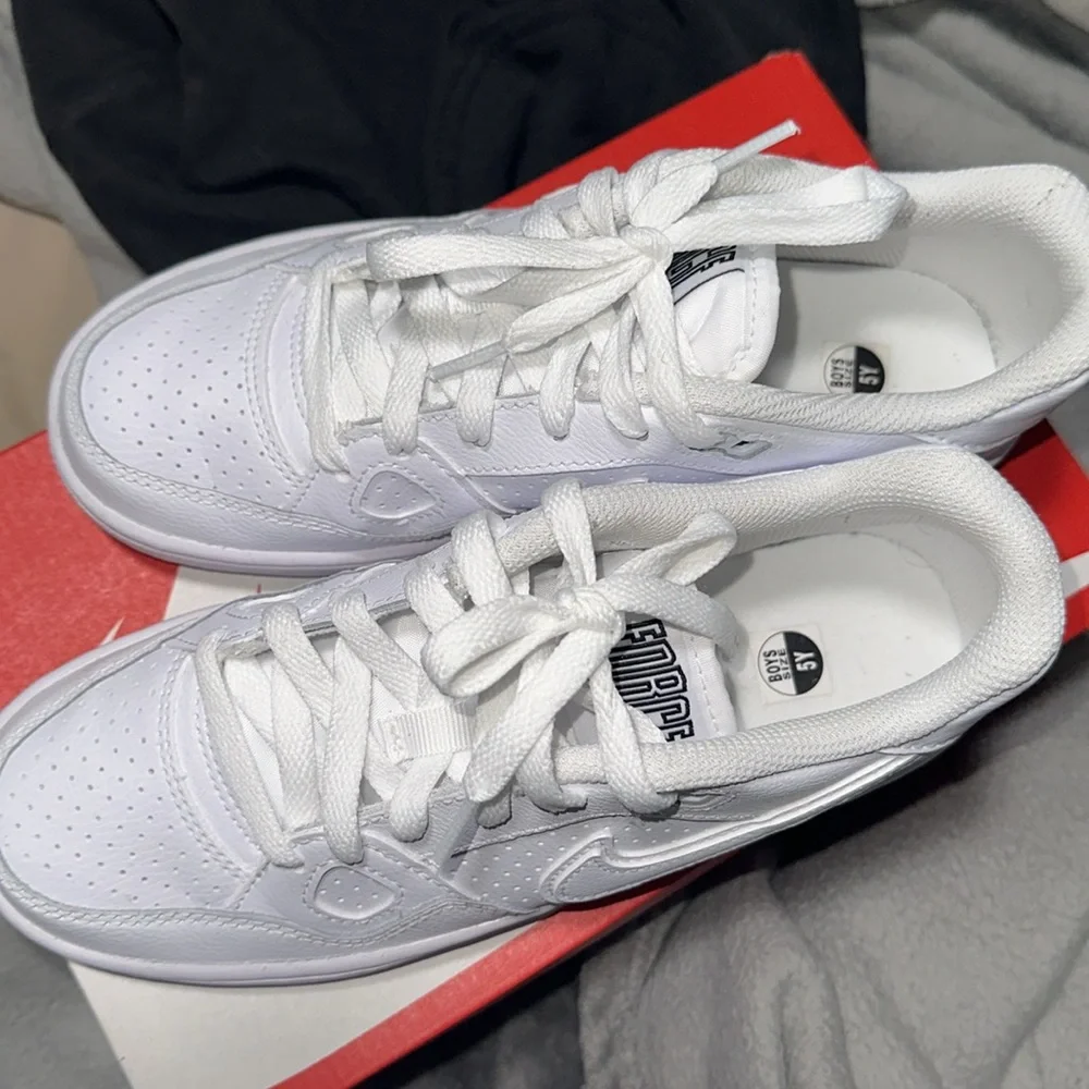 Nike son of force